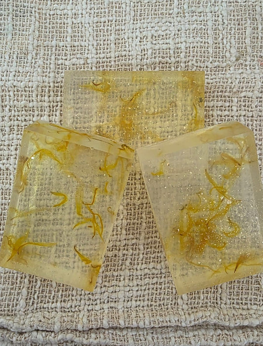 Sabonete Artesanal de Glicerina com Calêndula 100g